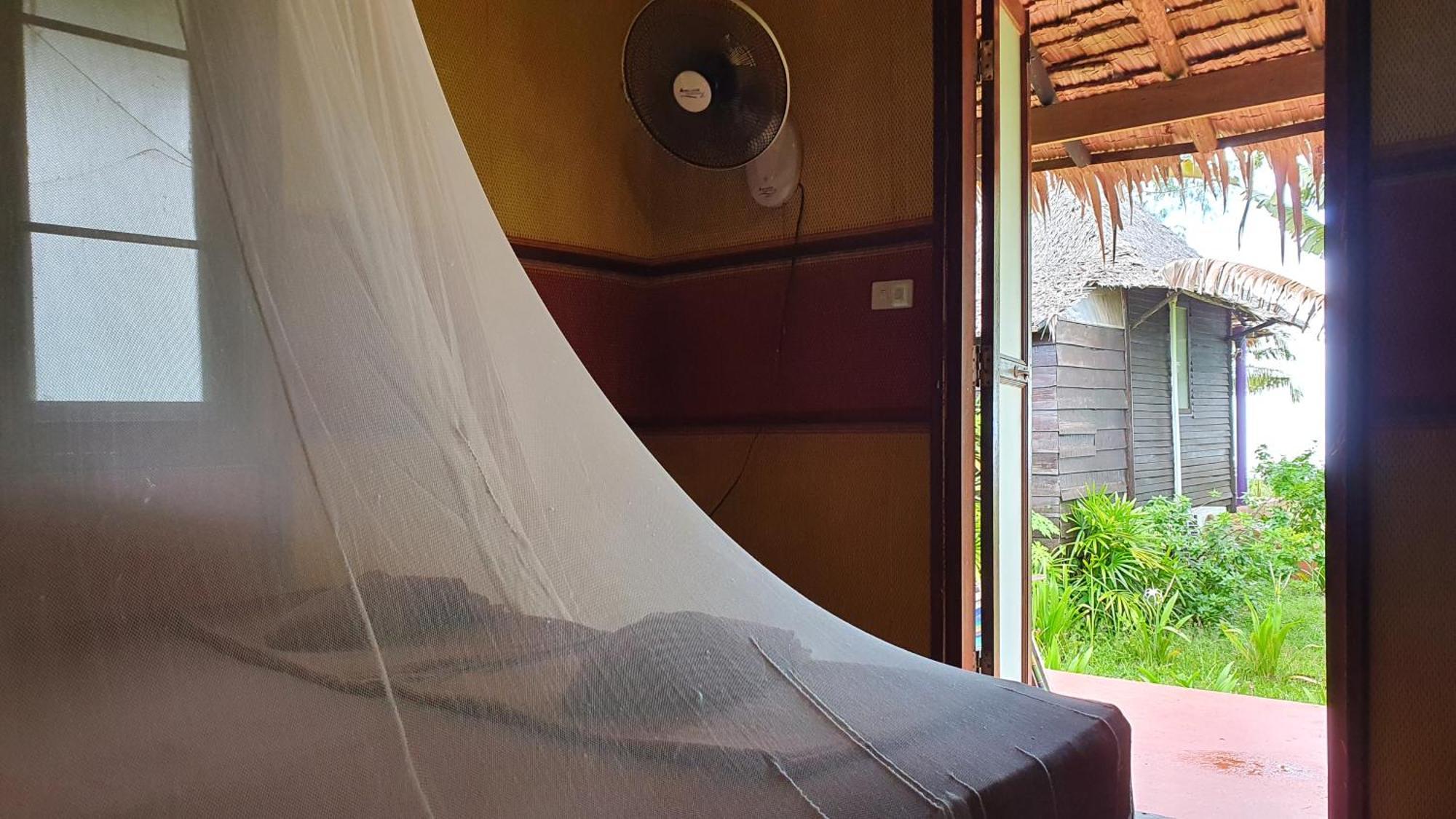 Monkey Island Resort Ко-Мак Номер фото
